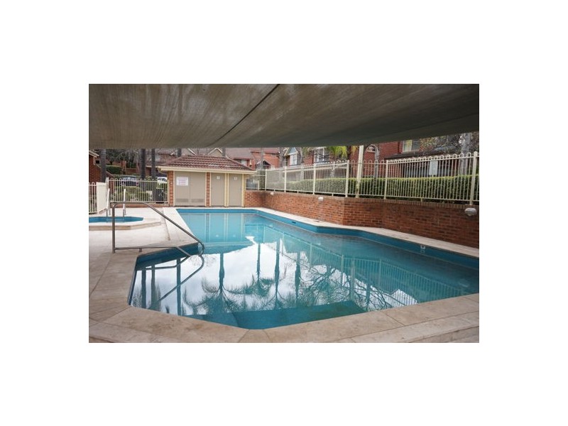 34/40 Strathalbyn Drive, Oatlands NSW 2117