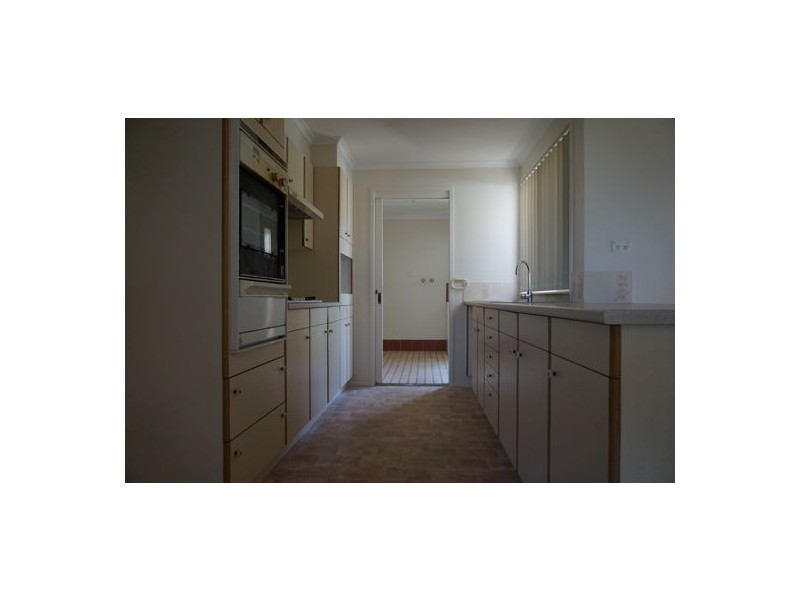 10 Olwen Place, Quakers Hill NSW 2763