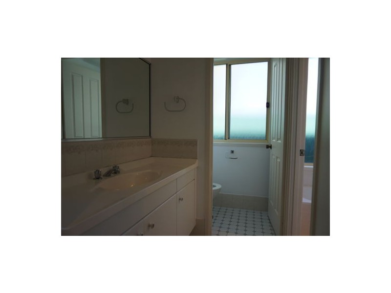 10 Olwen Place, Quakers Hill NSW 2763