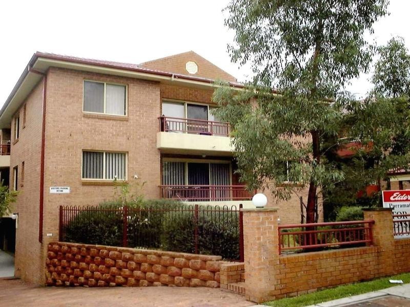 2/219 Dunmore Street, Pendle Hill NSW 2145