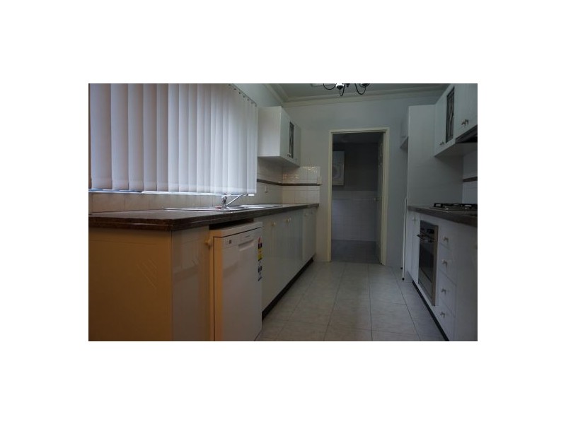 2/27 Helen Street, Westmead NSW 2145