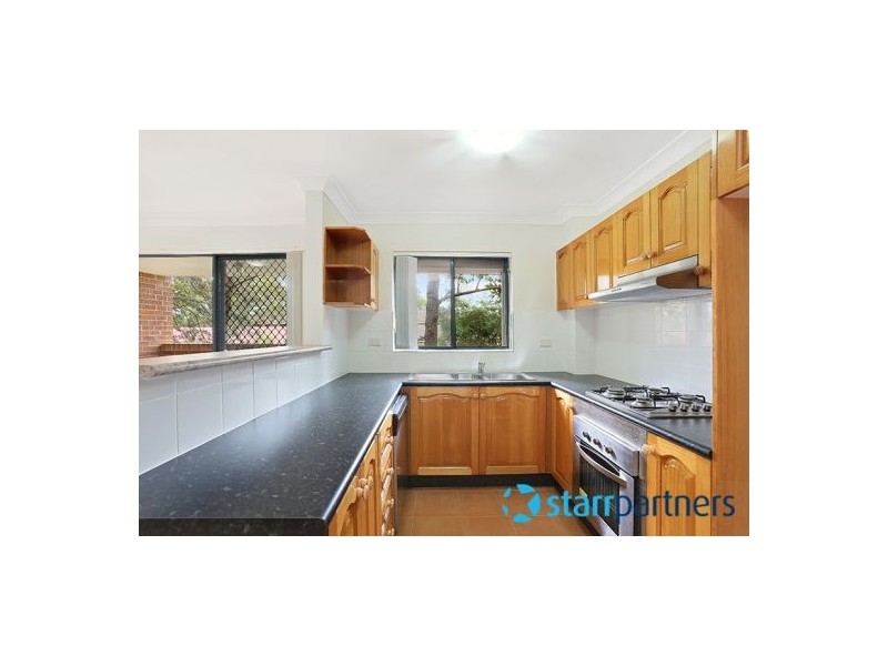 2/234 Targo Road, Toongabbie NSW 2146