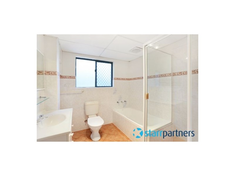 2/234 Targo Road, Toongabbie NSW 2146