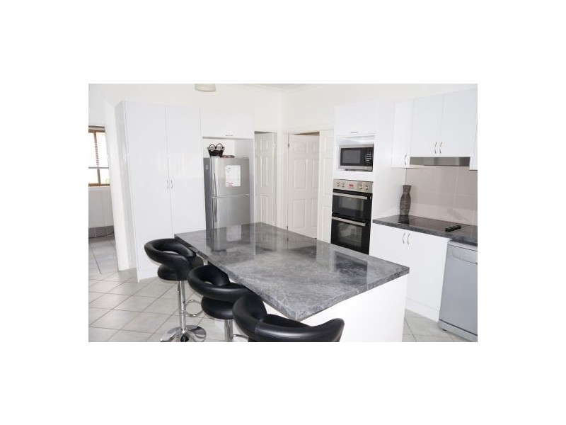 14 Crestbrook St, Seven Hills NSW 2147