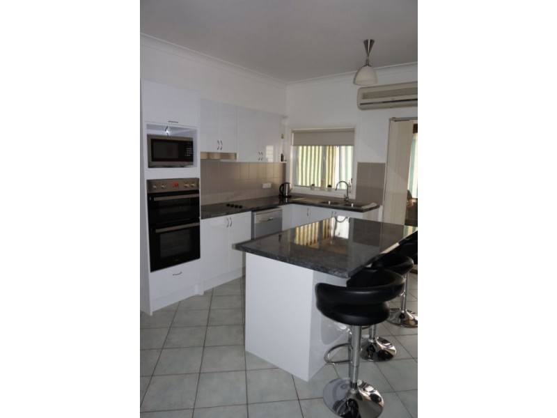 14 Crestbrook St, Seven Hills NSW 2147