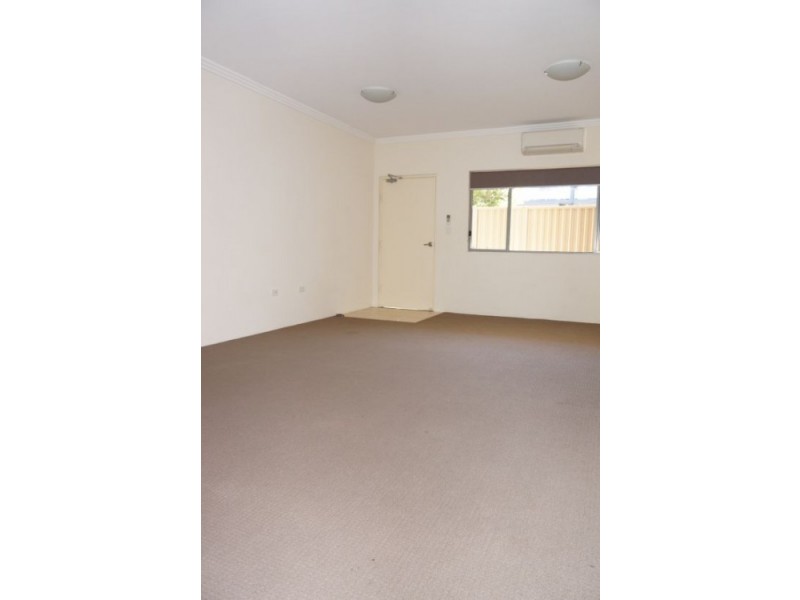 25/2-6 Howard Ave, Northmead NSW 2152