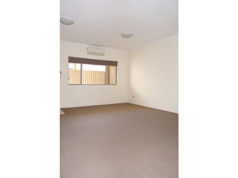 25/2-6 Howard Ave, Northmead NSW 2152