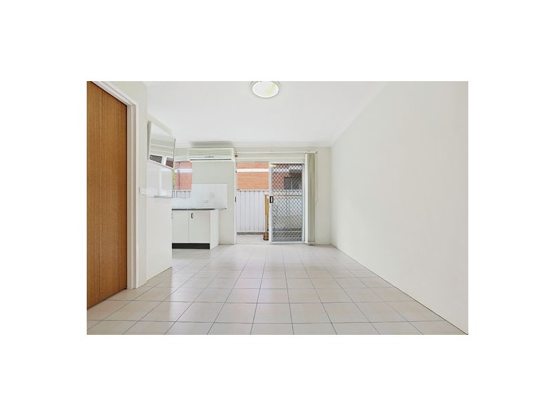 2/15 Wigram Street, Harris Park NSW 2150