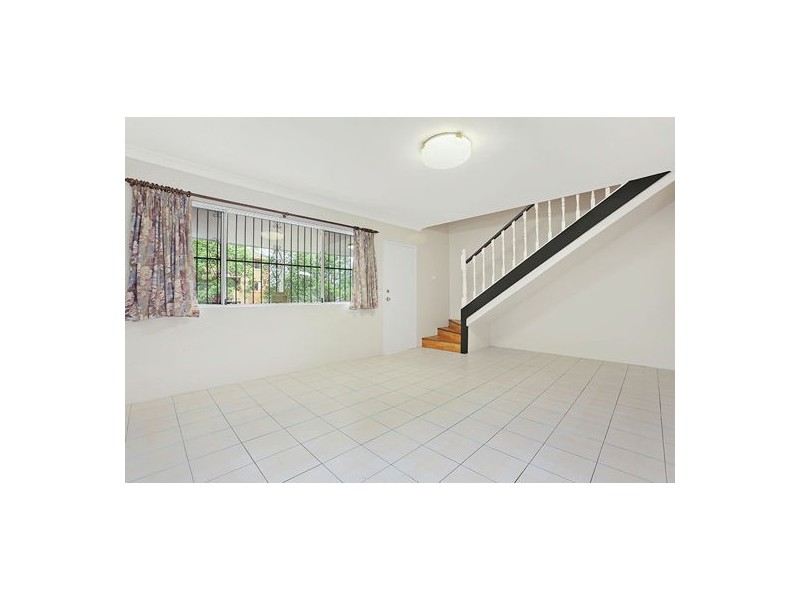 2/15 Wigram Street, Harris Park NSW 2150