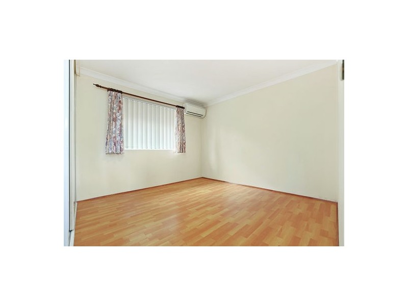 2/15 Wigram Street, Harris Park NSW 2150