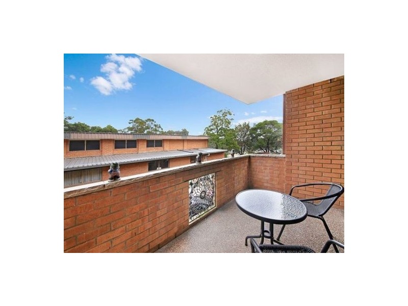 2/28 Treves Street, Merrylands NSW 2160