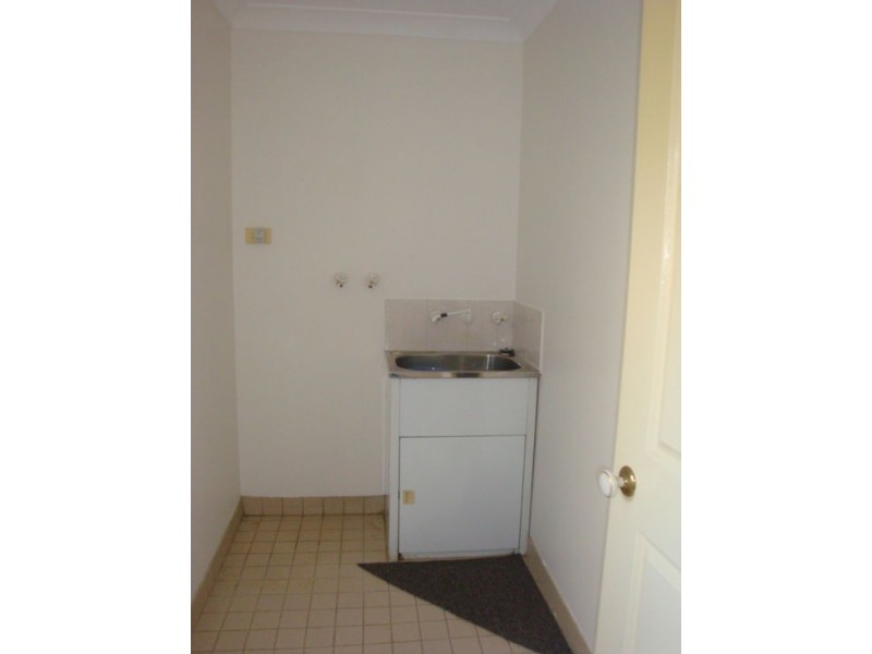 1/211 Windsor Road, Northmead NSW 2152