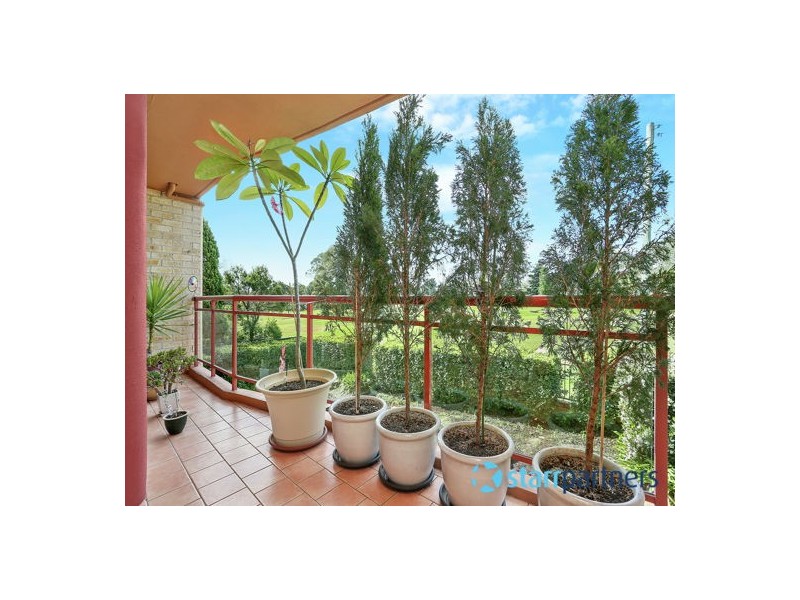 8/25 Parkside Lane, Westmead NSW 2145