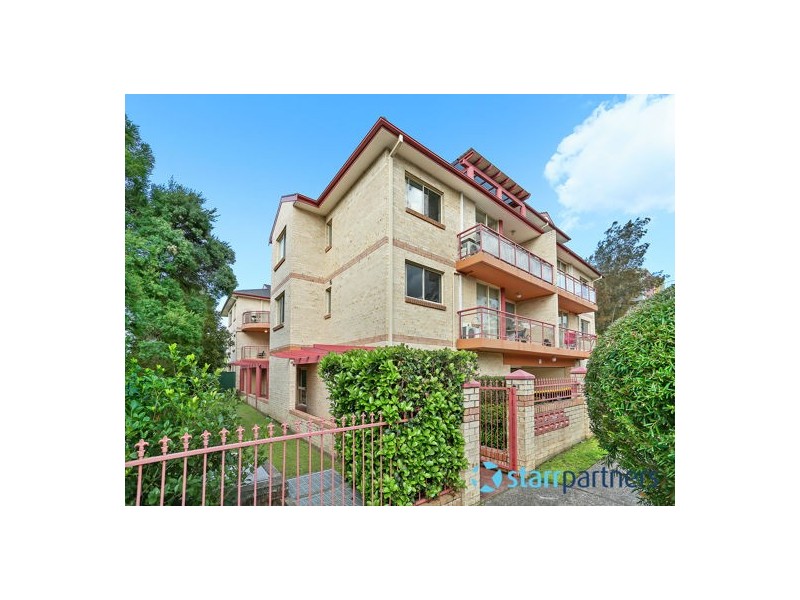8/25 Parkside Lane, Westmead NSW 2145