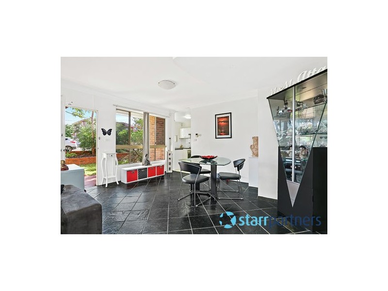 1/35-37 Windsor Road, Merrylands NSW 2160