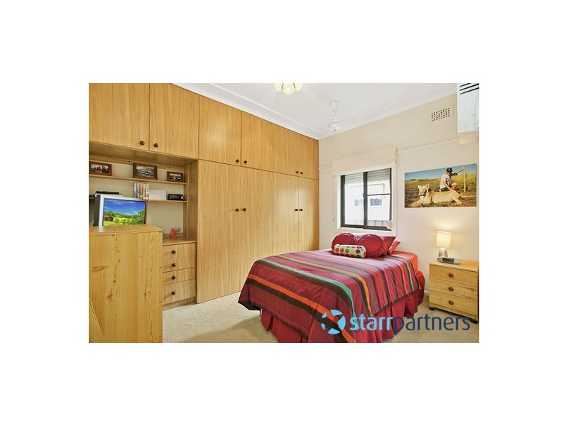 6 Hollywood Street, South Wentworthville NSW 2145