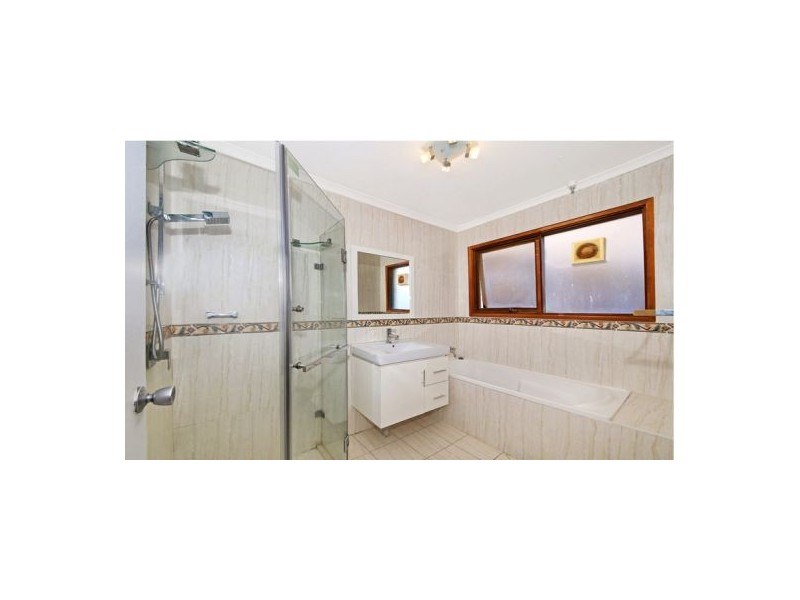 3 Kira Avenue, Northmead NSW 2152