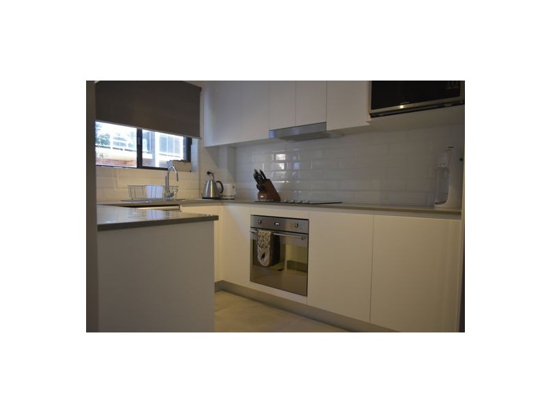 2/27 Park Avenue, Westmead NSW 2145