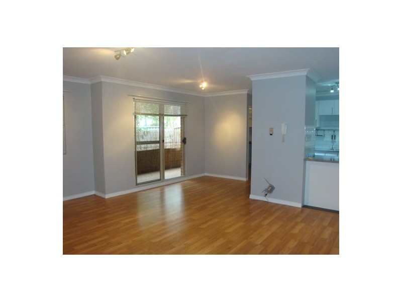 1/180 Station Street, Wentworthville NSW 2145