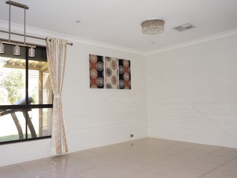 52 Lilydale Drive, Woodcroft NSW 2767