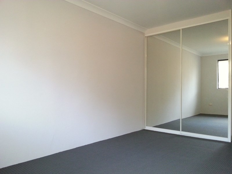 4/43-47 Newman Street, Merrylands NSW 2160