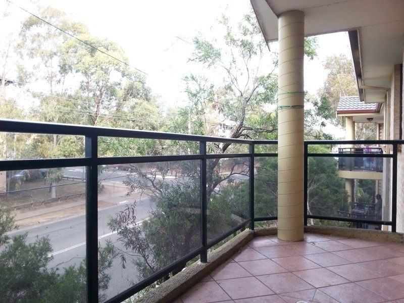 4/43-47 Newman Street, Merrylands NSW 2160