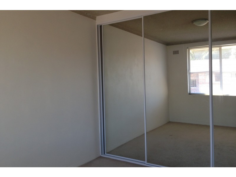 11/11 Queens Road, Westmead NSW 2145