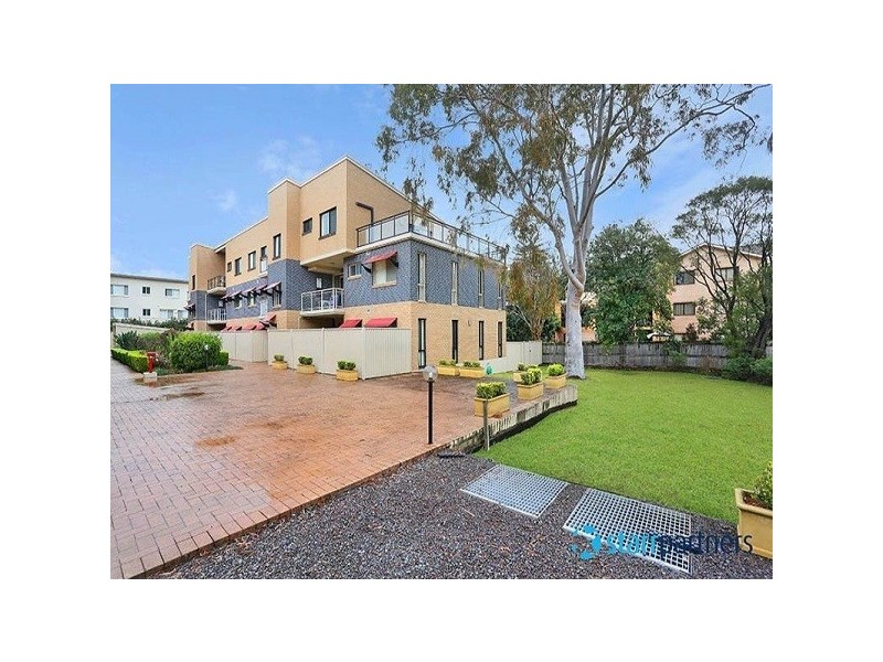 8/49-55 Beamish Road, Northmead NSW 2152