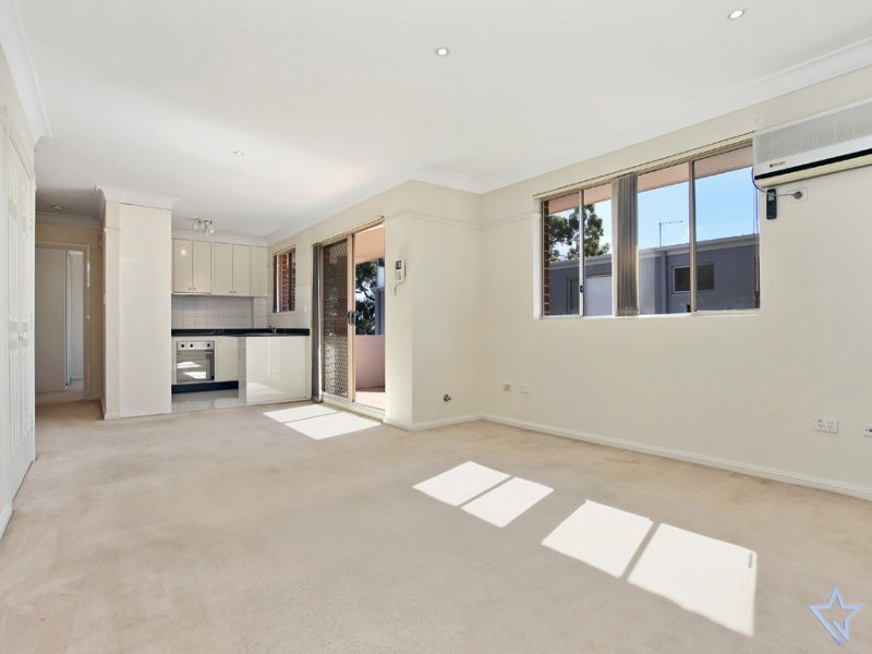 4/25 Stewart Street, Parramatta NSW 2150