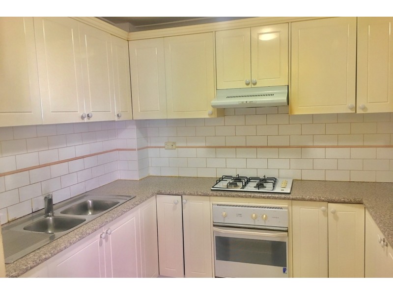 2/219 Dunmore Street, Pendle Hill NSW 2145