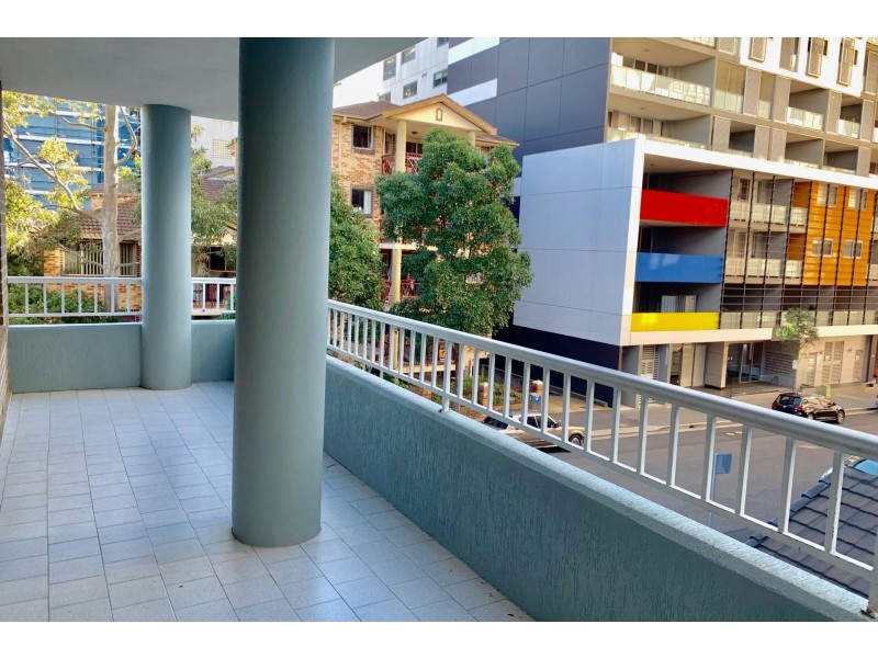 6/2A Cowper Street, Harris Park NSW 2150