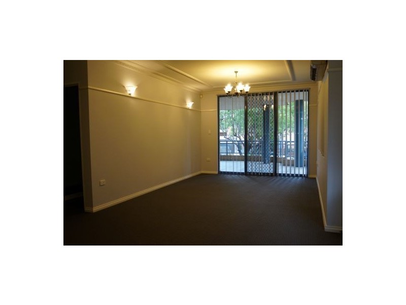 2/27 Helen Street, Westmead NSW 2145