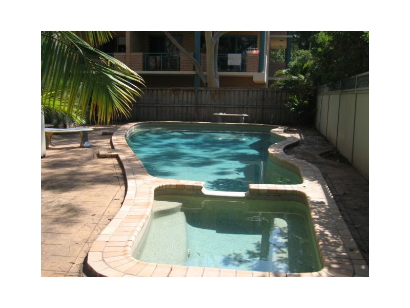 2/27 Helen Street, Westmead NSW 2145