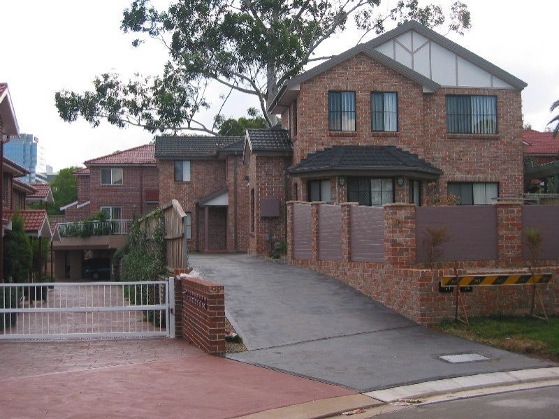 3B Rangihou Crescent, Parramatta NSW 2150