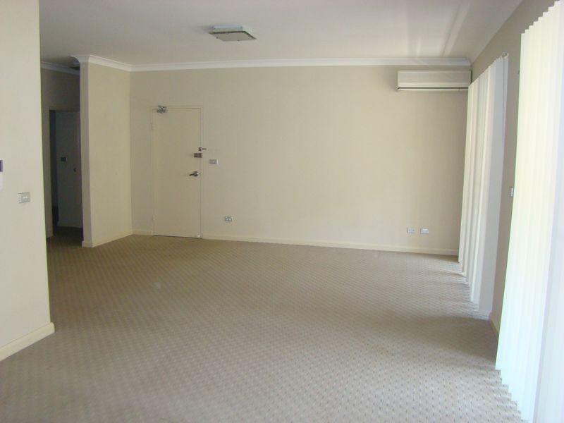 17/30-34 Lydbrook Street, Westmead NSW 2145