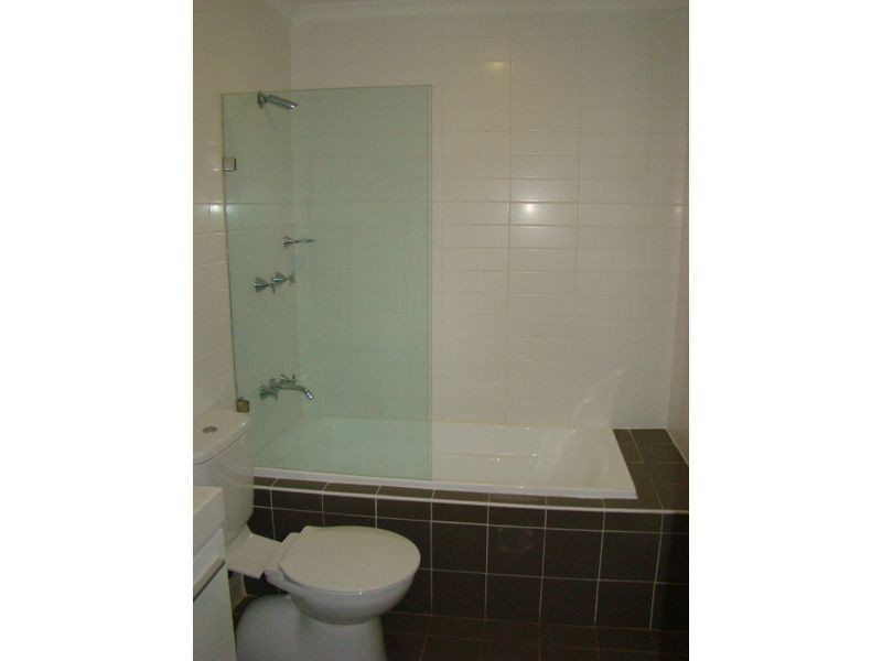 17/30-34 Lydbrook Street, Westmead NSW 2145