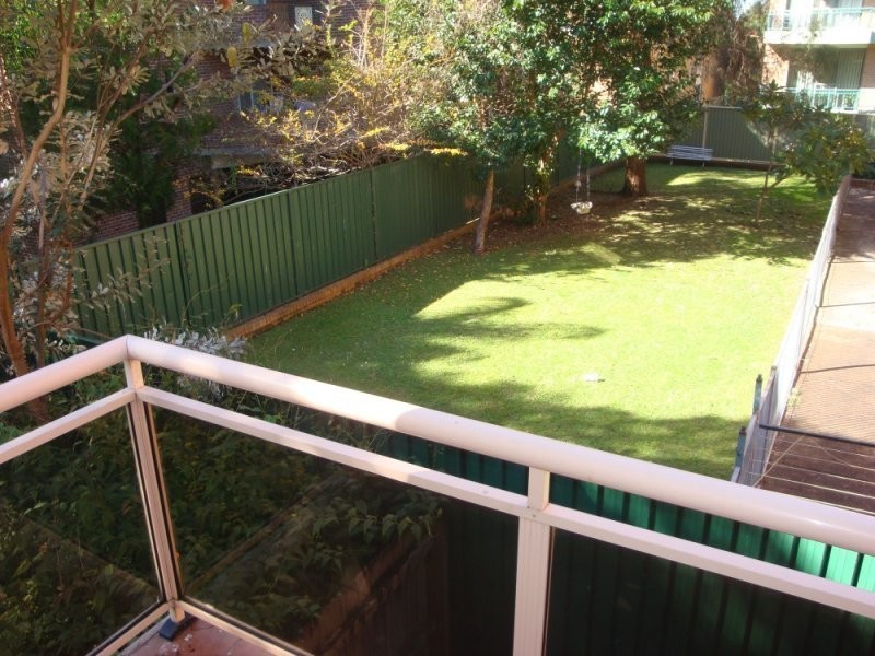 1/3 Railway Parade, Westmead NSW 2145