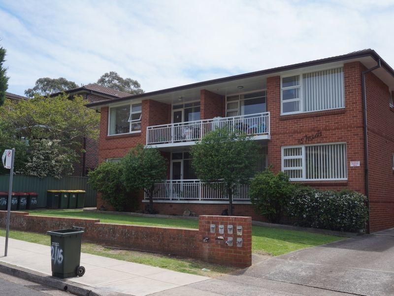 1/15 Queens Road, Westmead NSW 2145