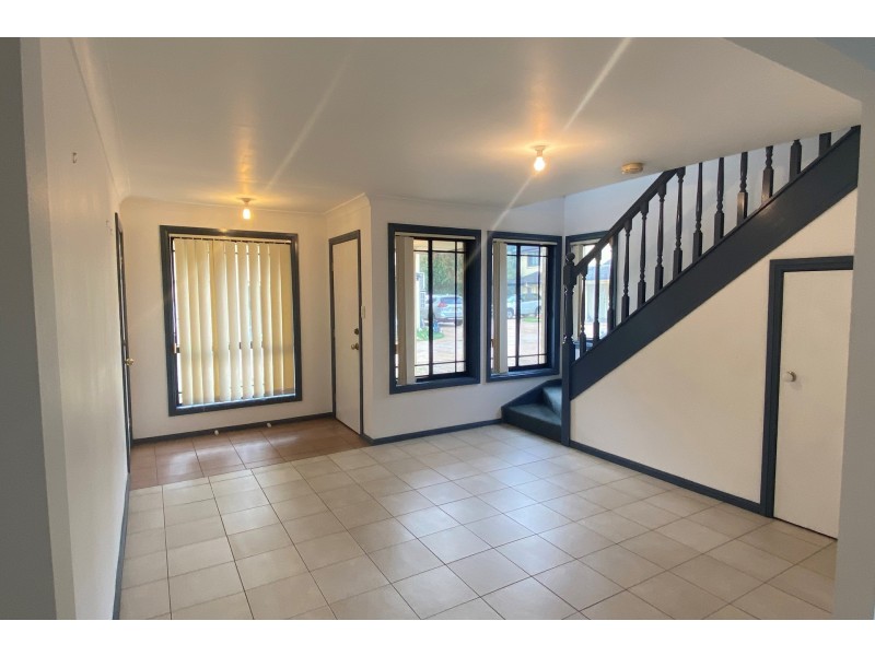18/4 Nolan Place, Seven Hills NSW 2147