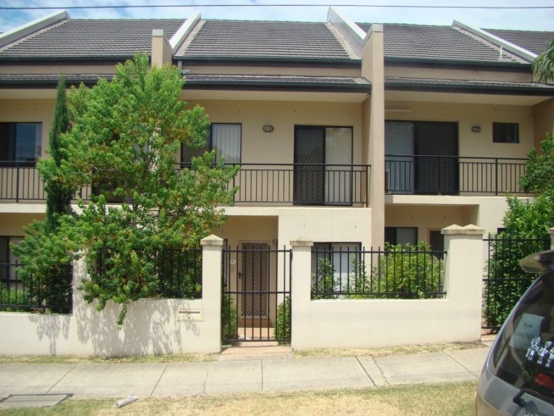 8/8-16 Virginia Street, Rosehill NSW 2142