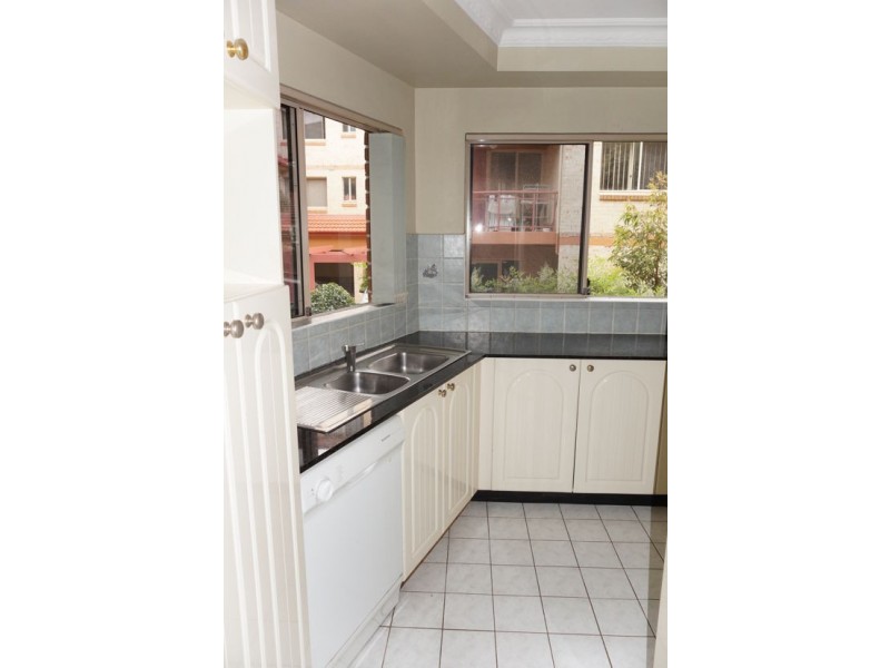 5/27 Parkside Lane, Westmead NSW 2145