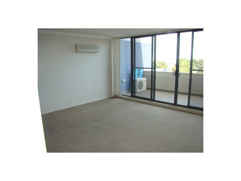 10/163-171 Hawkesbury Road, Westmead NSW 2145