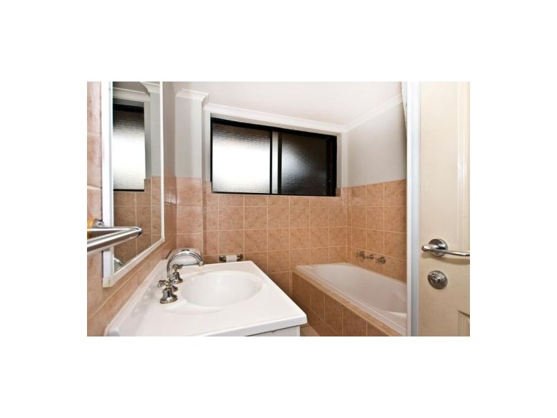 8/20-22 Alexandra Avenue, Westmead NSW 2145