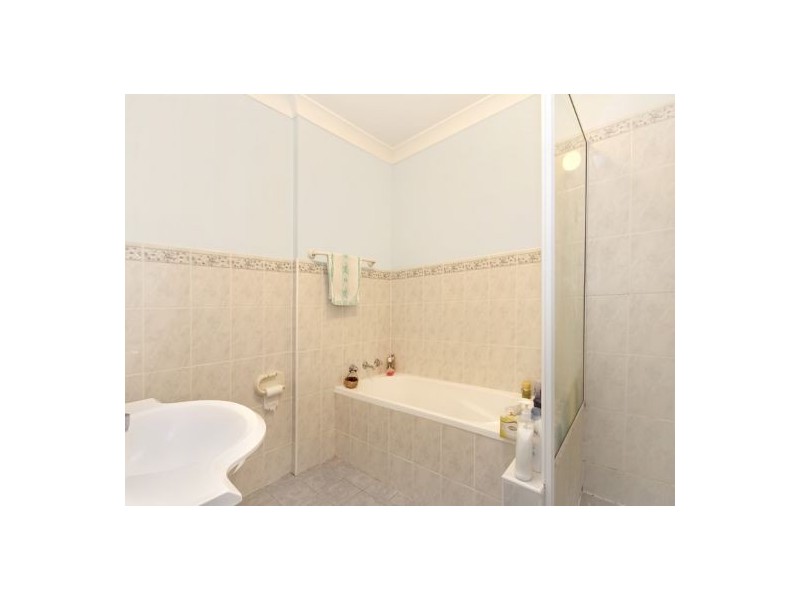 1 Macklin Street, Pendle Hill NSW 2145