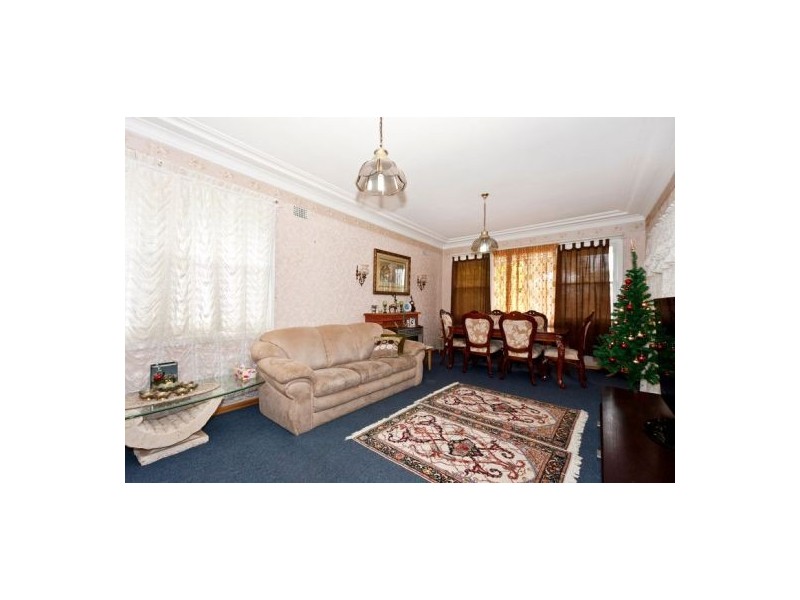 2 Lochinvar Parade, Carlingford NSW 2118