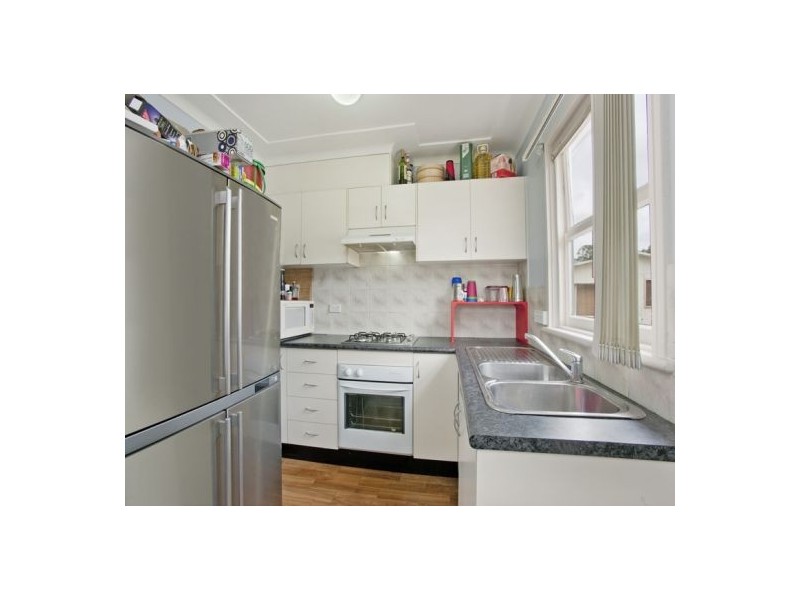 9 Calaby Street, Toongabbie NSW 2146