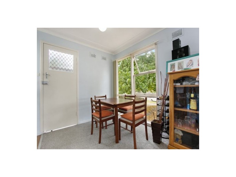 9 Calaby Street, Toongabbie NSW 2146