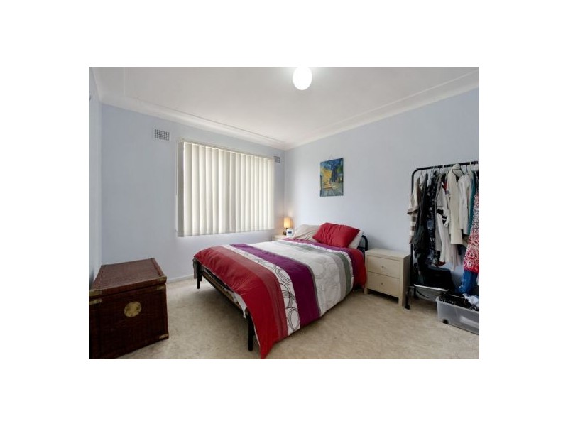 9 Calaby Street, Toongabbie NSW 2146