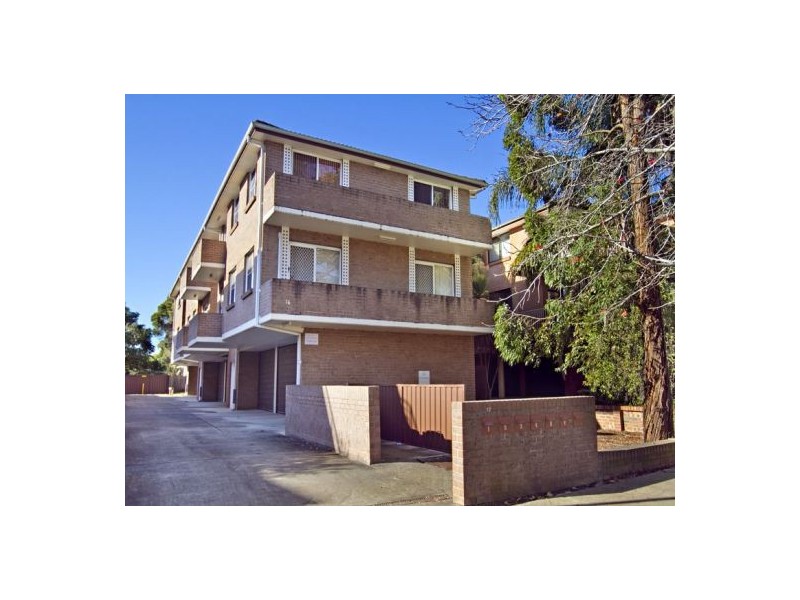 2/16 Henry Street, Parramatta NSW 2150