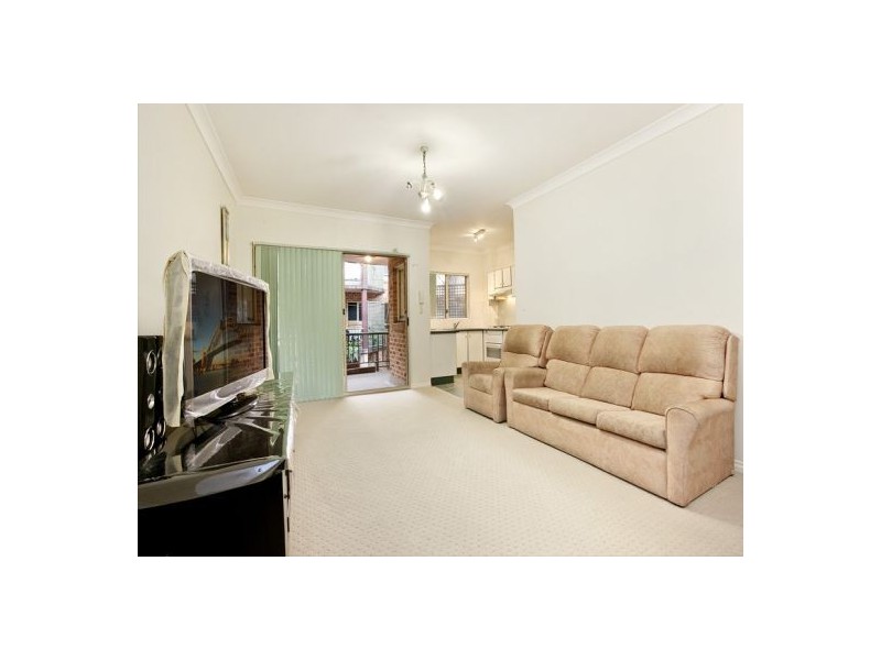 13/221 Dunmore Street, Pendle Hill NSW 2145